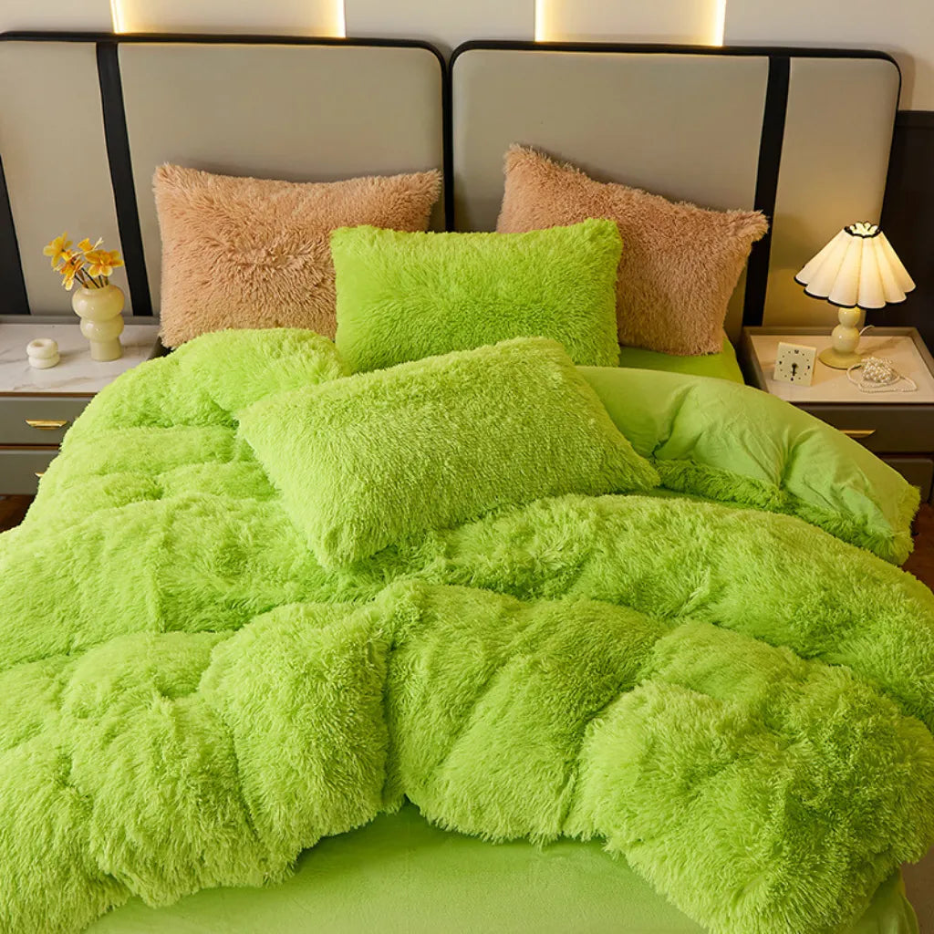 Multicolor Plush Cover Set – Soft Fluffy Bedding with Pillowcases
