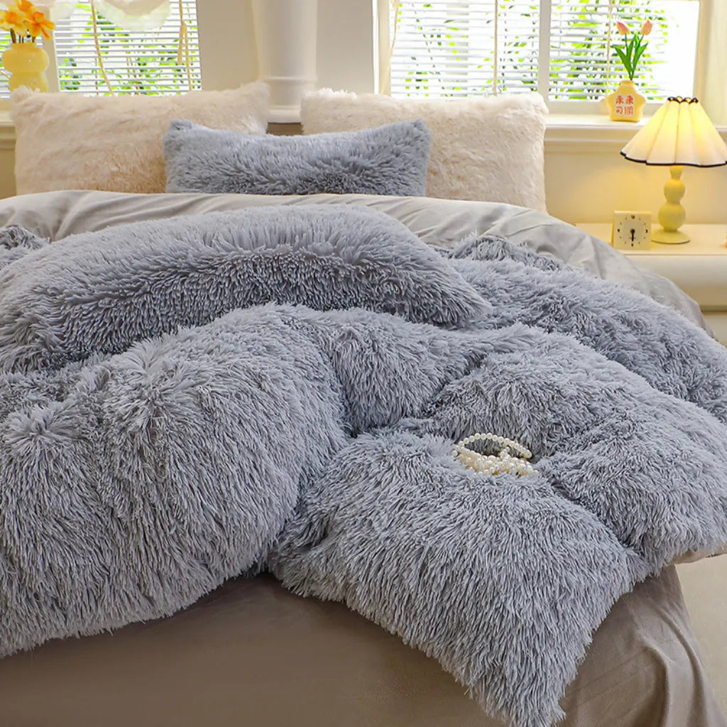 Multicolor Plush Cover Set – Soft Fluffy Bedding with Pillowcases